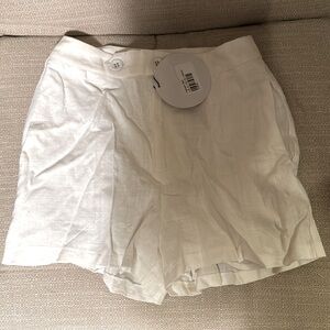 Princess Polly  Addison Linen white shorts NWT us 4